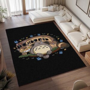 Alternative view of Tapis Totoro dans le bus 2